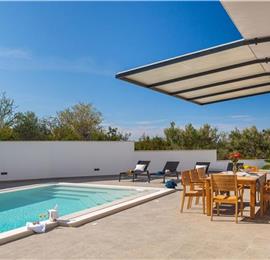 4 Bedroom Villa with Pool near Milna, Brac Island Sleeps 8 